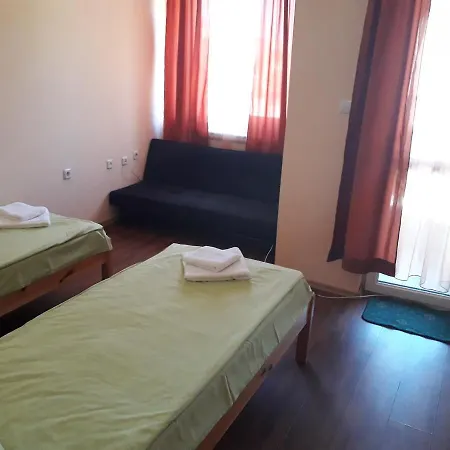 ホームステイ Ganz Real Estate Sarafovo 4 *