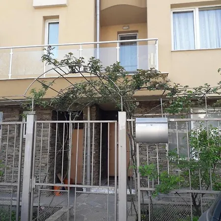 民宿 Ganz Real Estate Sarafovo 4