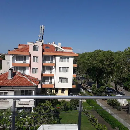 Ganz Real Estate Sarafovo 4 * 布尔加斯